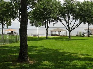 139 Lakeside Ln, Streetman, TX 75859