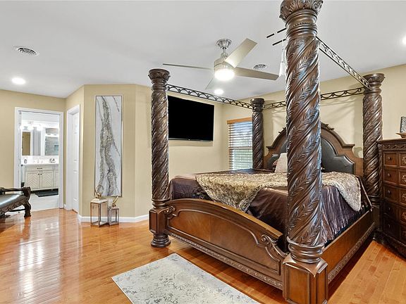 5th image of 452 Americana Cir