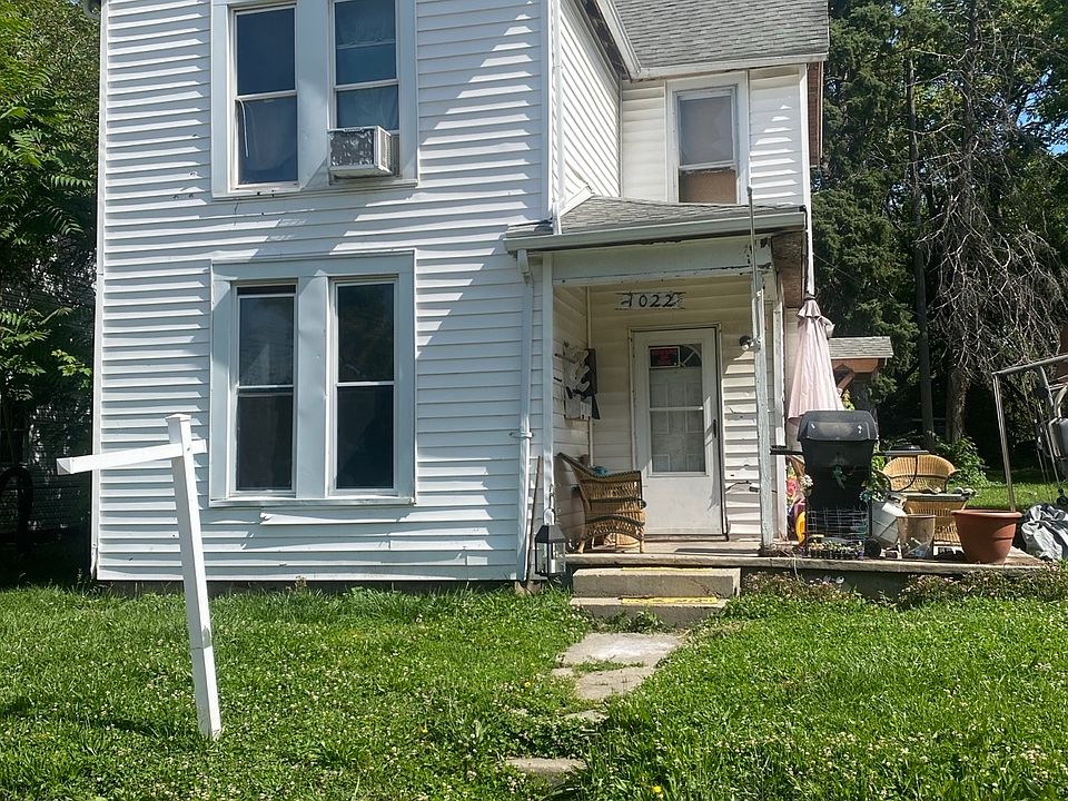 1st image of 1022 W Powers St