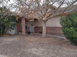 2030 Panda Dr SW, Los Lunas, NM 87031