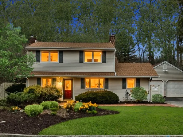 138 Weinmann Boulevard, Melville, NY 11747