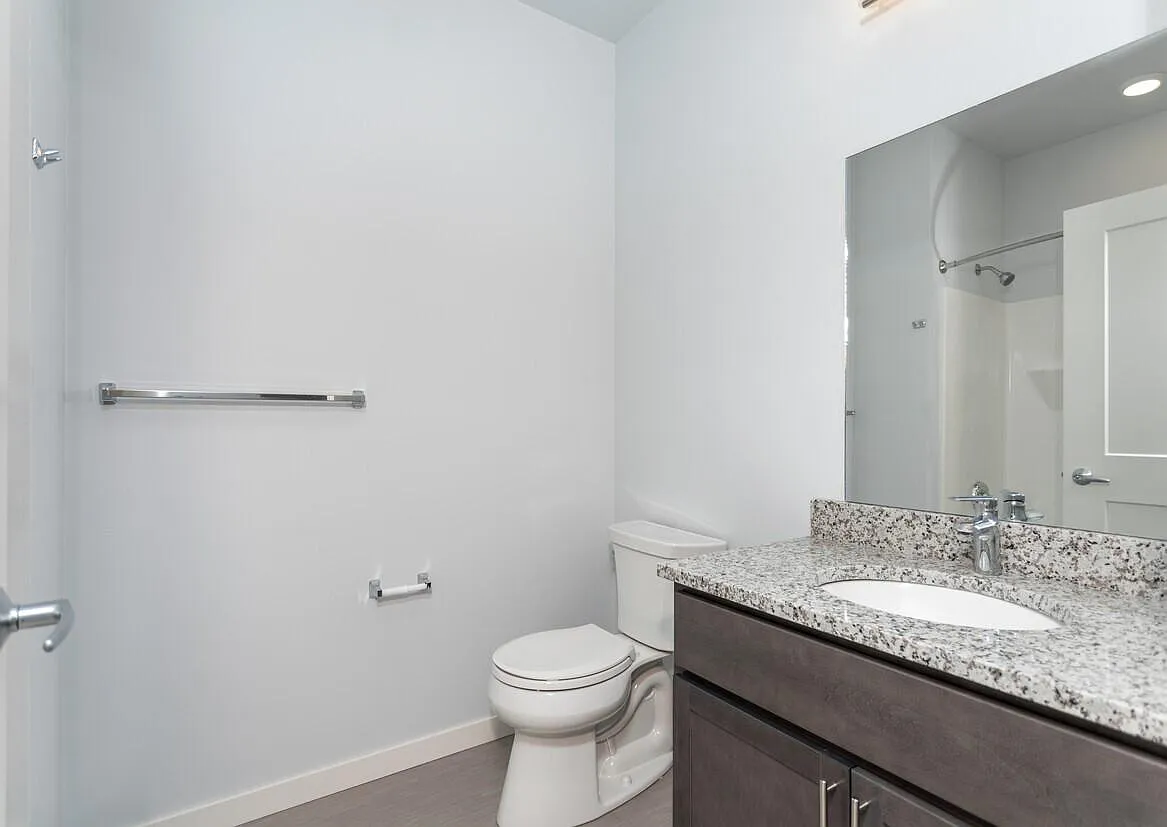 Midtown Reserve Apartment — Photo 4
