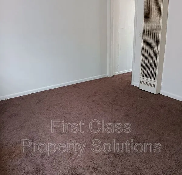 1731 NW 32nd St #18 — Photo 9