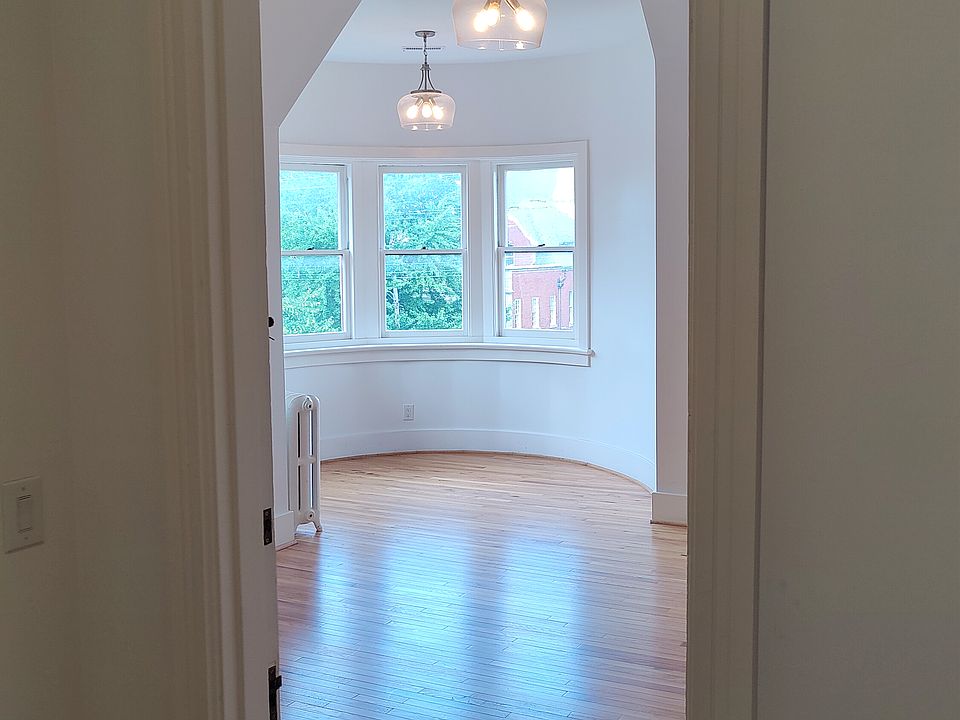 View from main apartment entryway into the NE bedroom.