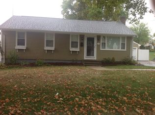 110 Eisenhower Rd, Swansea, MA 02777