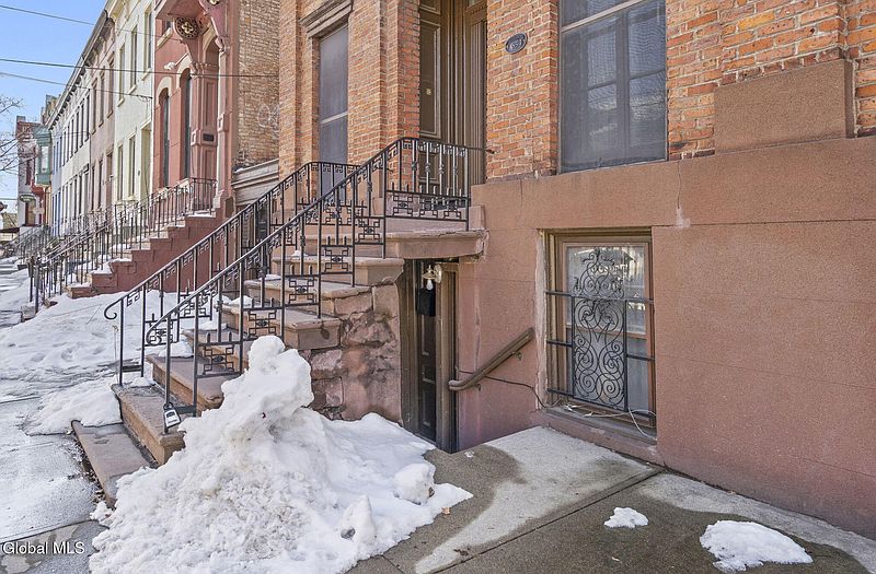 3rd image of 285 Lark Street