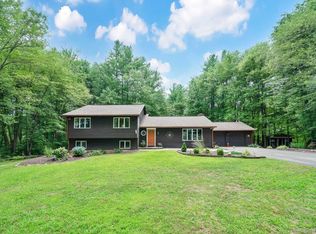 239 Halladay Ave E, Suffield, CT 06078