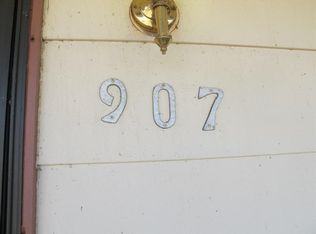 907 Sunrise Dr SW, Albuquerque, NM 87121