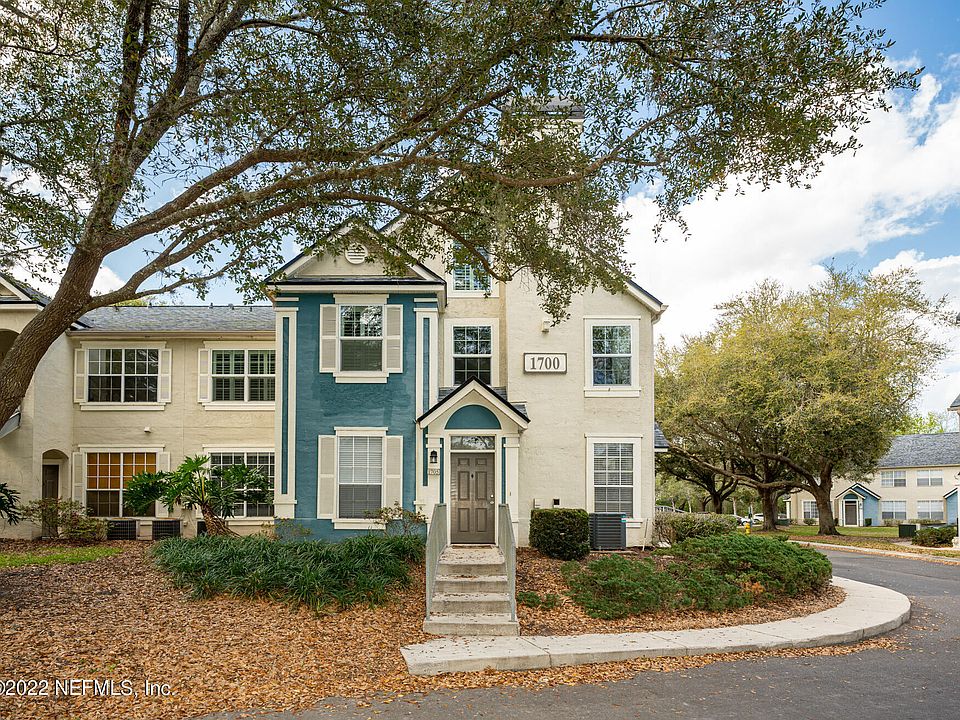 1st image of 13703 RICHMOND PARK Drive N #1705