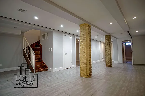 Rented by Lofts and Flats LLC | media 38