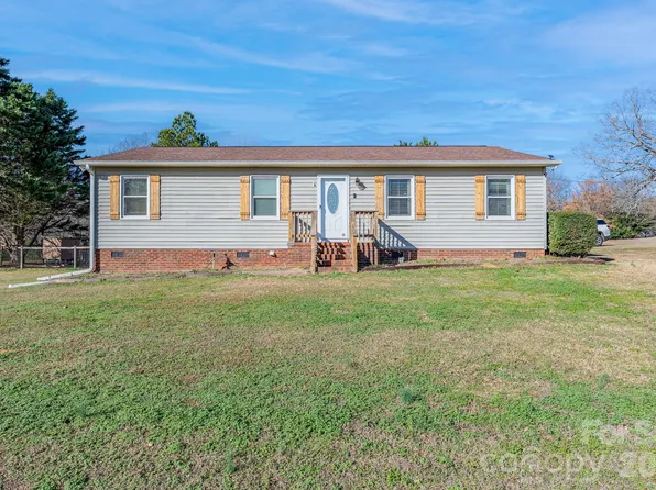 5129 Harmony Church Rd, Edgemoor, SC 29712