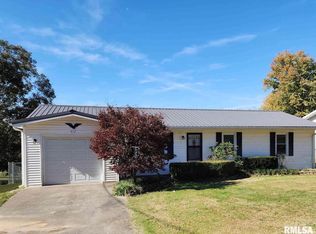 417 E Cross St, Dongola, IL 62926