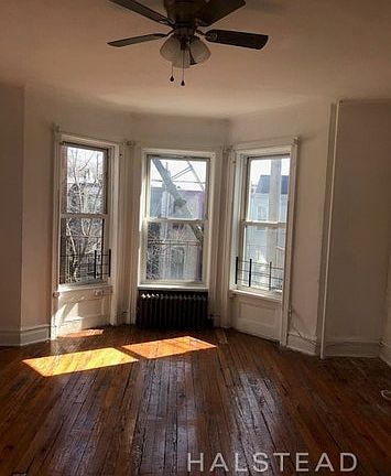 3rd image of 410A Hancock St