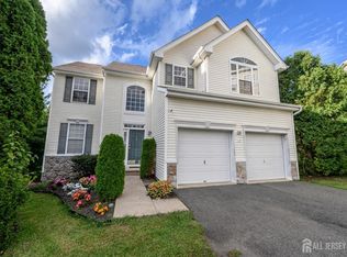 38 Winding Hill Dr, Hackettstown, NJ 07840