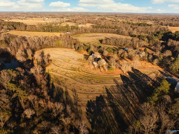 (undisclosed Address), Boaz, AL 35957