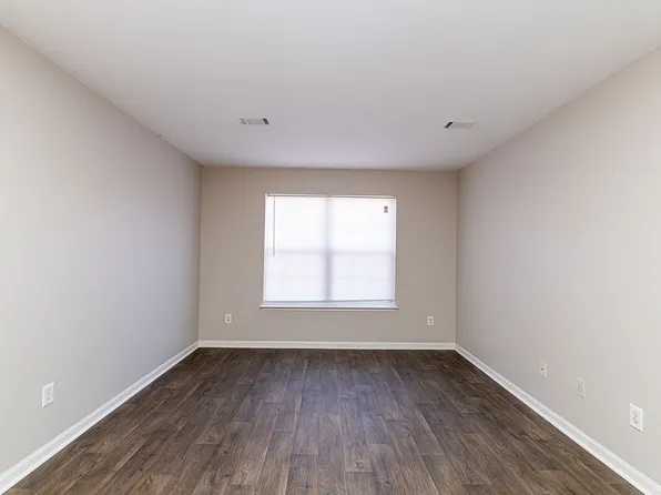 Cypress Creek, 600 W 8th St, Cookeville, TN 38501