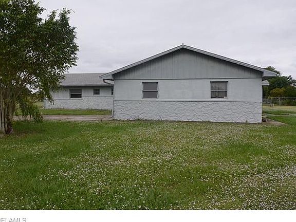 4th image of 27 Crestwood Cir S