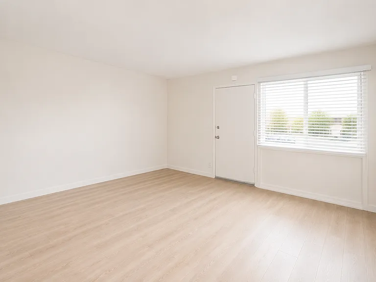 2877 A St #28 — Photo 2