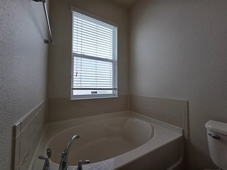 4772 Silver Birch Way — Photo 20