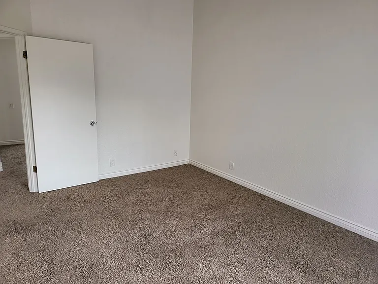Beach & Pine Townhomes — Photo 5