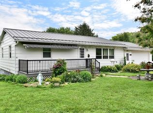 W136 Piepers Valley Rd, Fountain City, WI 54629