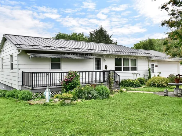 W136 Piepers Valley Rd, Fountain City, WI 54629