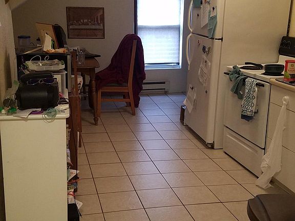 4th image of 315 S High St APT 4