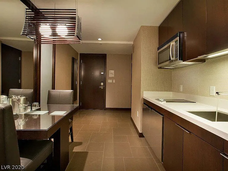 2600 W Harmon Ave #15050 — Photo 1