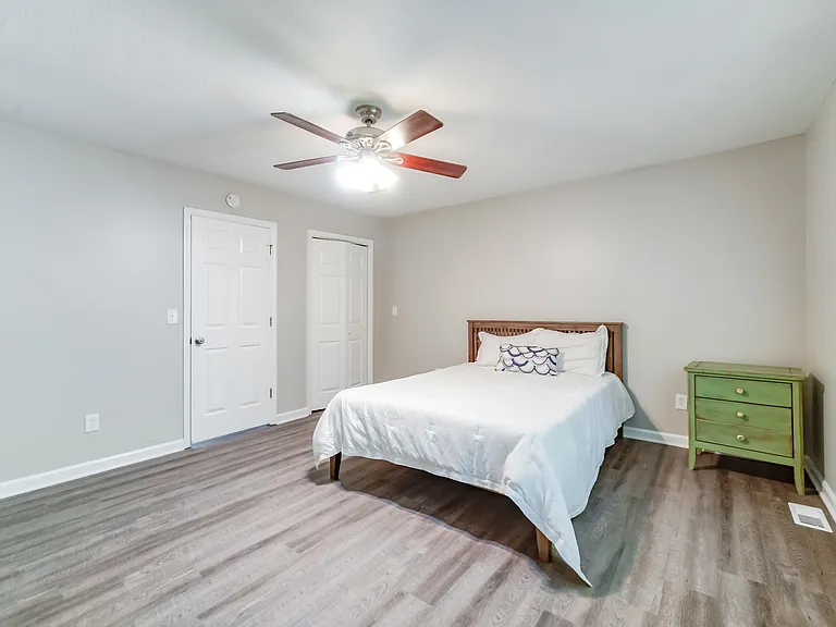 Freestone Dr — Photo 2