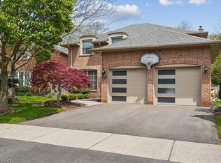 1277 Old Bridle Path, Oakville, ON L6M 1A3
