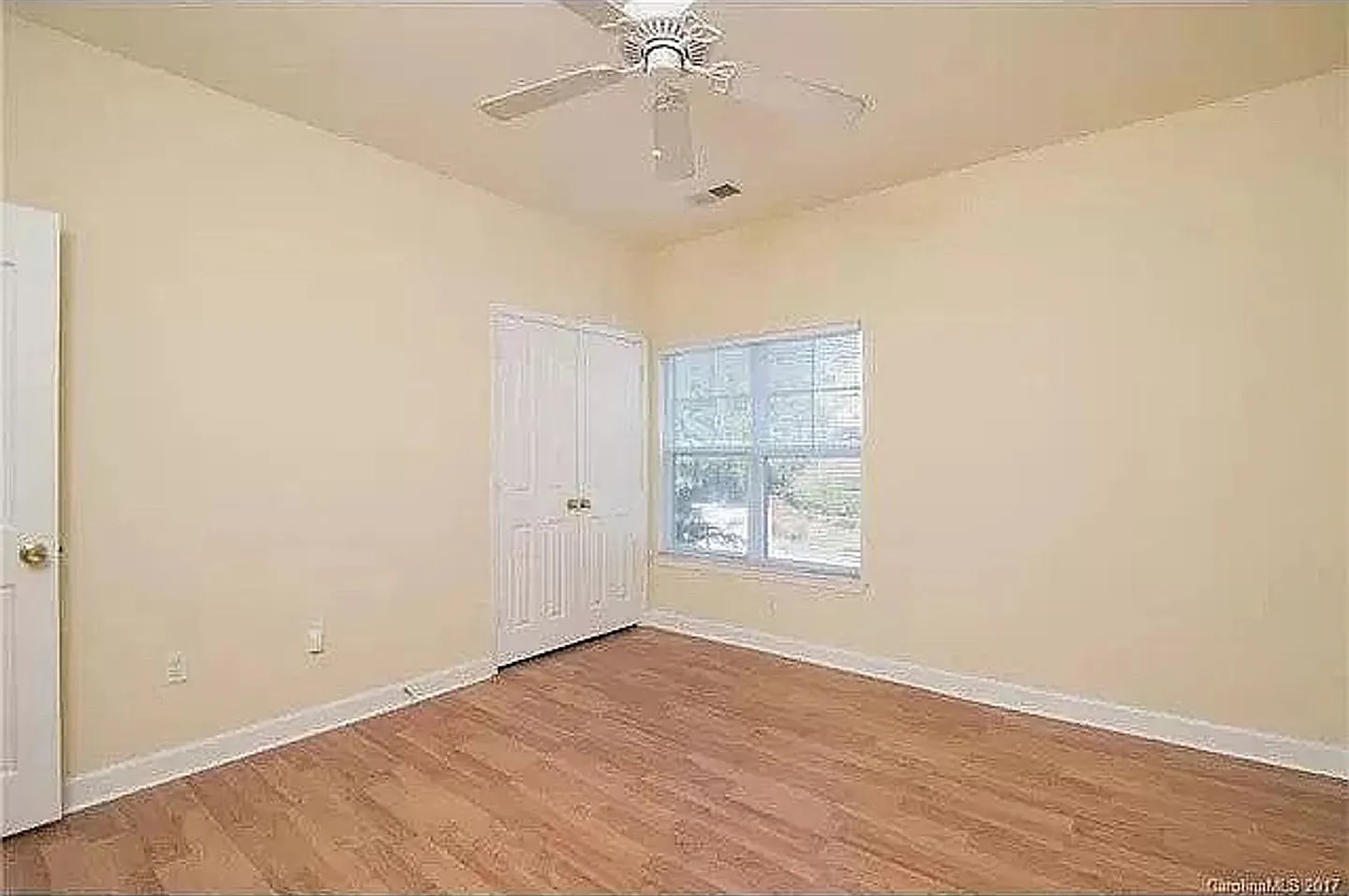 Room in 2 Bedroom Apartment at Hyde Point Ct — Photo 4