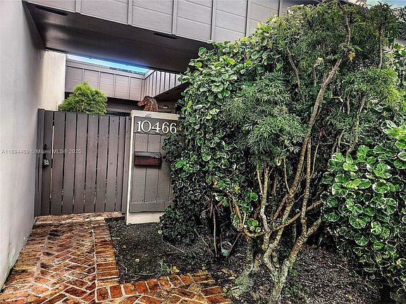 5th image of 10466 SW 75th Ln #10466