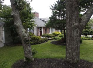 35 Broad Cove Rd, Cape Elizabeth, ME 04107