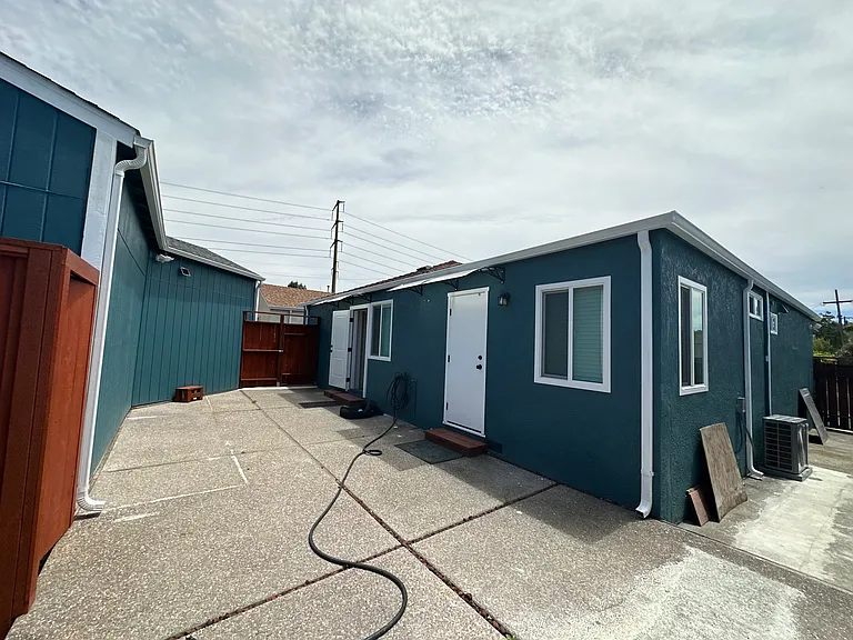 Webb St — Photo 13