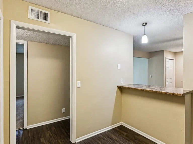Ashford Place Apartments — Photo 69