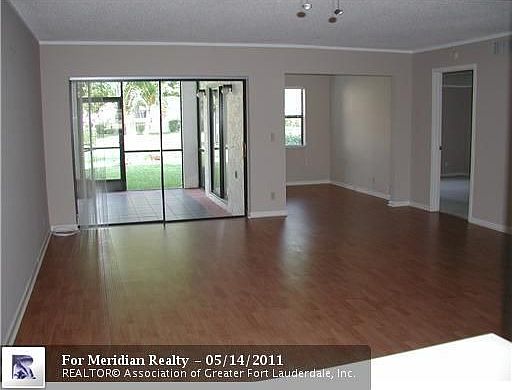 3rd image of 103 Congressional Way