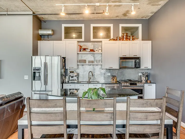 111 S Morgan St #907 — Photo 7
