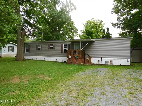 205 Michigan Dr, Altoona, PA 16602