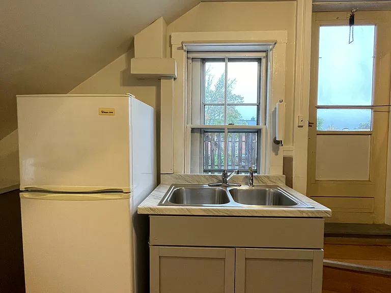 Springhill Ave — Photo 20