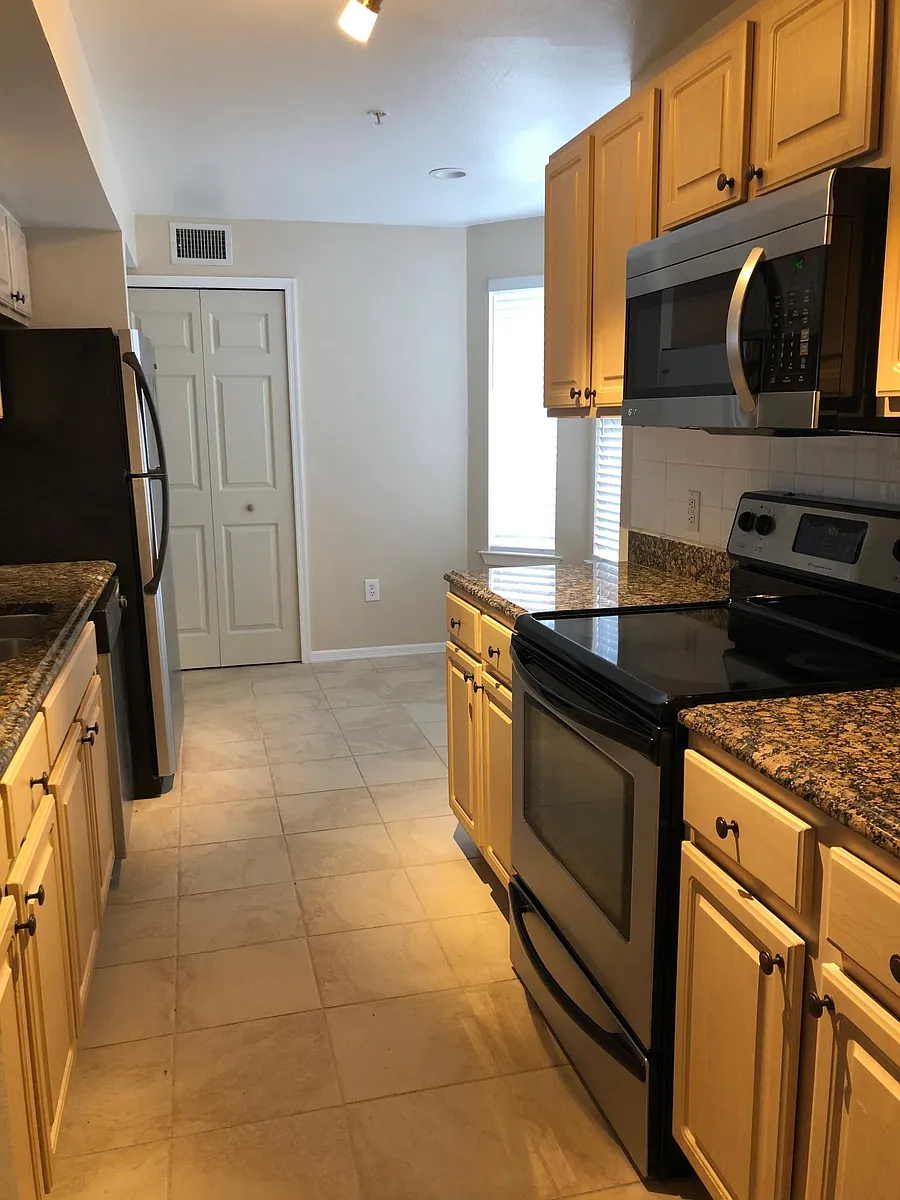 Stainless steel appliances - 408 Summit Ridge Pl #306