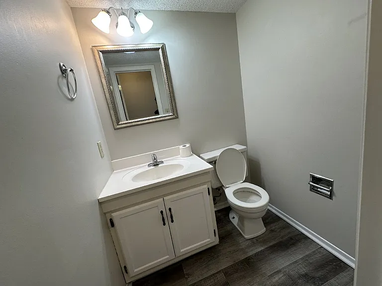 109 Palace Cir — Photo 5