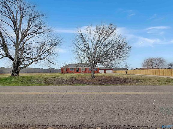 3rd image of 712 Bo Howard Rd