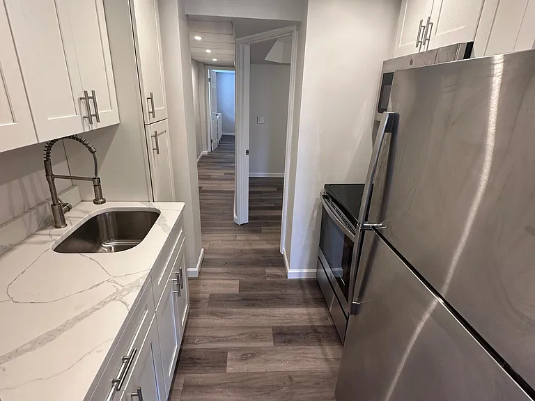 428 William St #2 — Photo 7