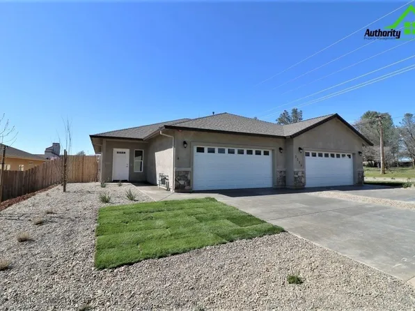 2530 Rainbow Ln #B, Redding, CA 96002