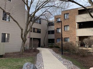 1850 W Highland Ave, Elgin, IL 60123