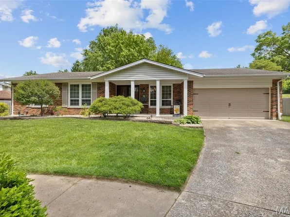 14710 Arbre Ln, Florissant, MO 63034