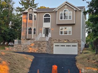473 Franklin Blvd, Somerset, NJ 08873