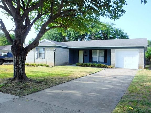 2nd image of 725 Cindy Ln