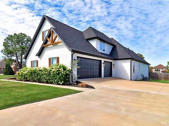 4th image of 4106 Rolling Meadows Dr