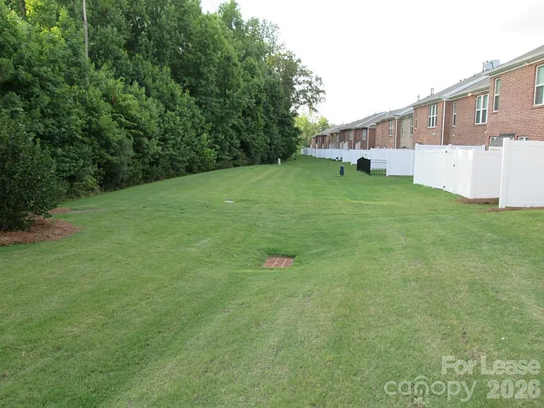 15630 Canmore St — Photo 27